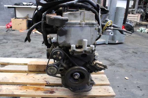 MOTEUR NISSAN MICRA K12 1.2CC CODE CR12 088546R - Vue 3